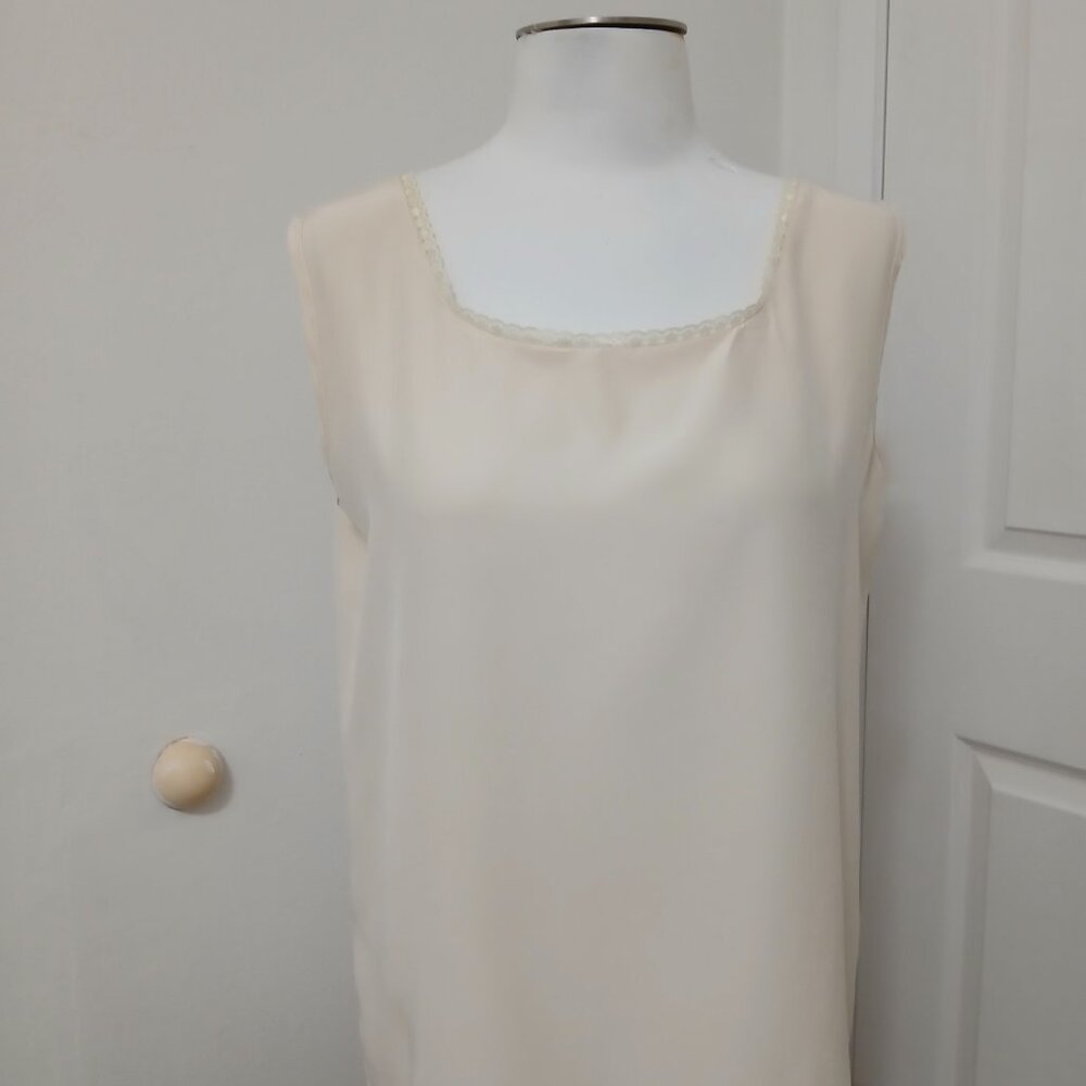 Liz Claiborne 💯 Silk Top